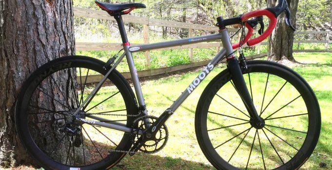 Moots Vamoots RSL – A Quick Overview of a Top of the Line Titanium Bike Frame